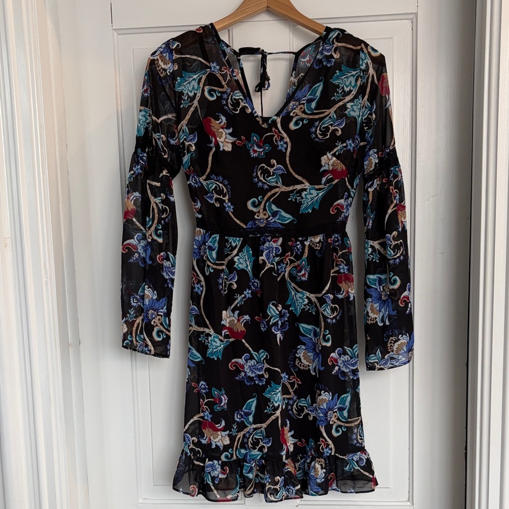 White House Black Market Black Dress with Floral Design Size 00